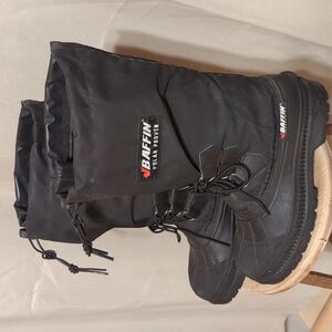 Baffin steel toed minus 60 Celsius winter oil rig boots Women's size 9